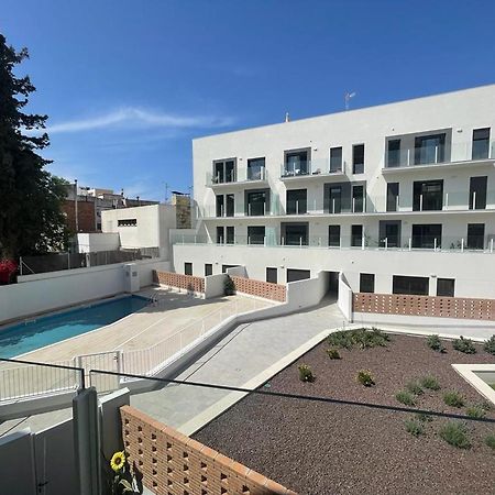 Vilanova i la Geltrú New Beside Sitges With Pool Beside Beach מראה חיצוני תמונה