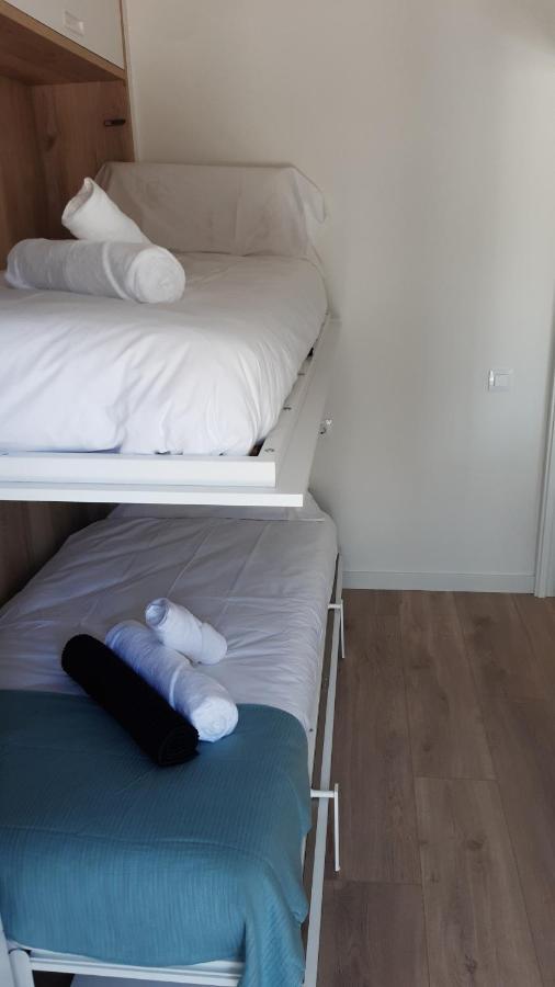 Vilanova i la Geltrú New Beside Sitges With Pool Beside Beach מראה חיצוני תמונה